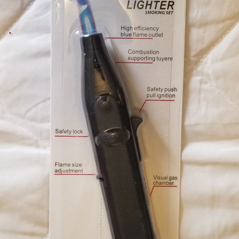 Black Smoking Set Lighter with Blue Flame